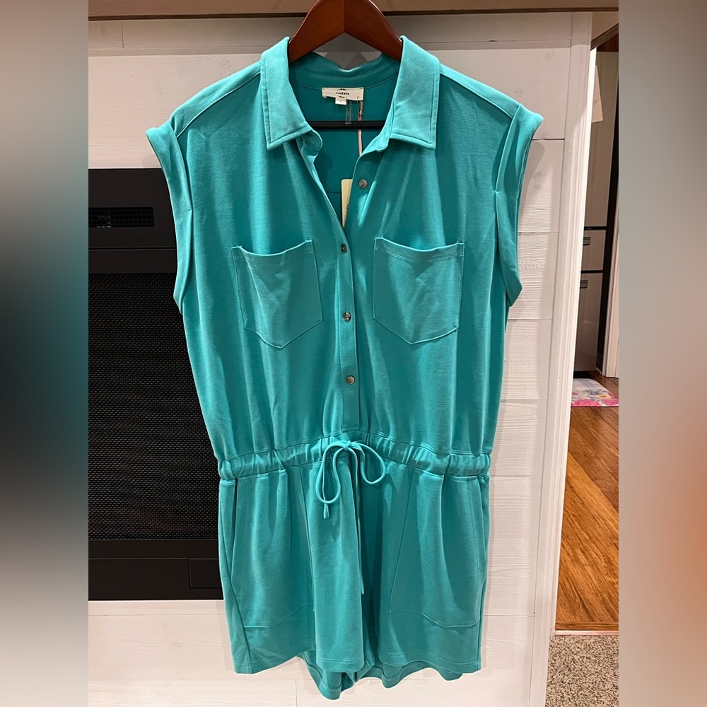 Entro Valerie teal romper pockets size large NWT. 1074